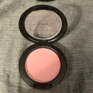 Discontinued Dame Mac blush